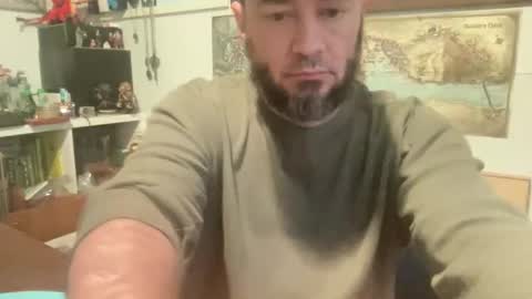 kicker_of_elves online show from October 29, 8:45 pm