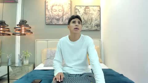 Kieran Derek online show from December 14, 3:35 am