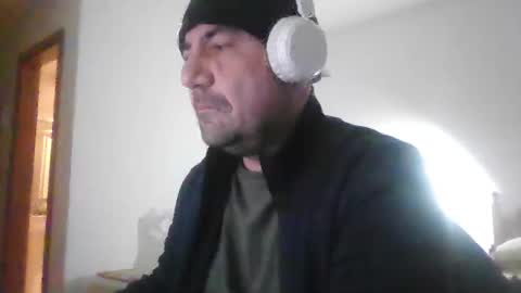 kikokiter online show from February 7, 4:13 pm