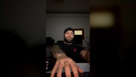killerbeexxx online show from June 6, 10:32 am