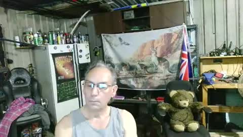 kimintheshed online show from April 10, 11:06 am