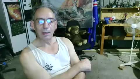 kimintheshed online show from March 27, 10:49 am