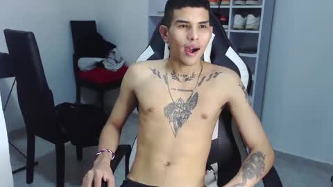 Snapshot of king_bryan19 chatting on December 4, 6:17 pm bryan online show from December 4, 6:17 pm