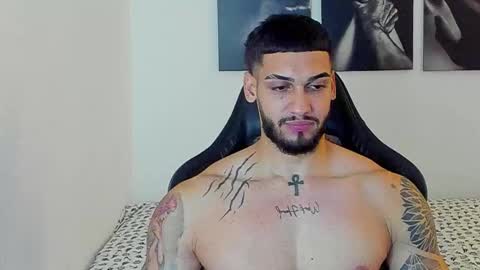 king_of_kings__ online show from November 11, 10:59 pm