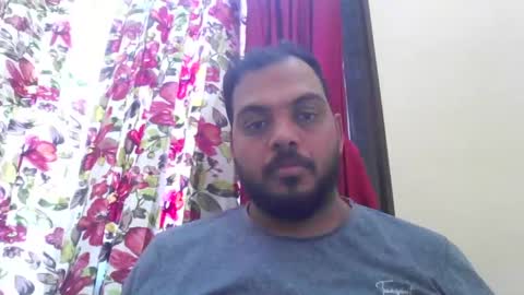 kingalpines1 online show from February 1, 1:59 am