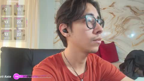 kingdanny_8 online show from February 11, 9:09 pm