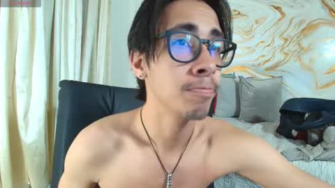 kingdanny_8 online show from February 28, 2:10 am