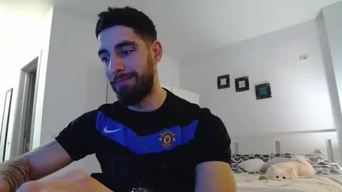 KingKarlos  online show from March 4, 7:54 pm