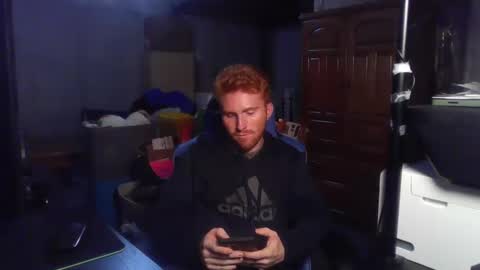 Snapshot of kingoffootfetish chatting on September 30, 7:57 am Master  King Tommy online show from September 30, 7:57 am