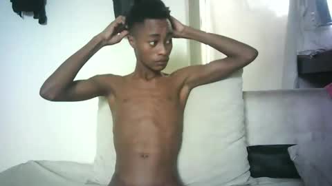 kinkybby_ online show from February 28, 11:58 am