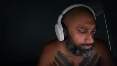 kinky black guy just letting it slide online show from March 16, 1:34 am