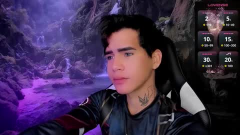 kiss_whitee online show from February 23, 10:44 pm