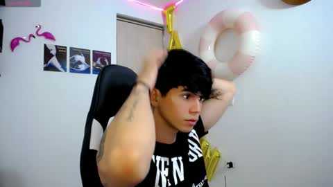 kiss_whitee online show from September 12, 12:32 am