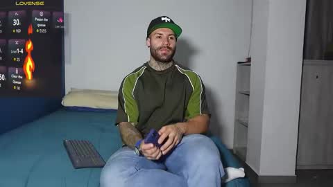 kite__ online show from November 18, 3:32 am