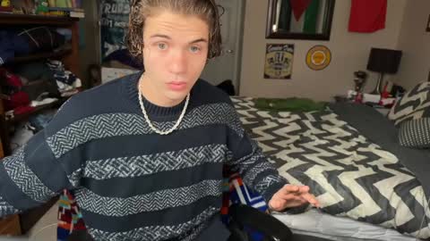 Kyle online show from December 7, 2:02 pm