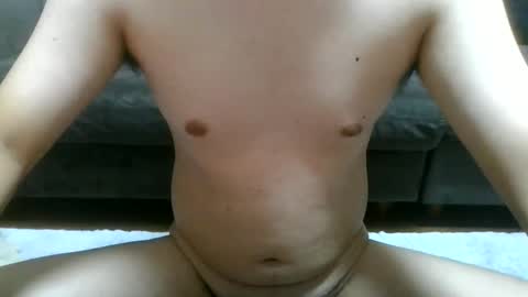 Snapshot of kkn1991 chatting on October 18, 9:47 am yosh online show from October 18, 9:47 am