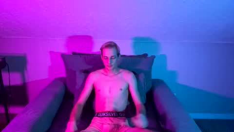 kkyle57 online show from December 22, 6:32 am