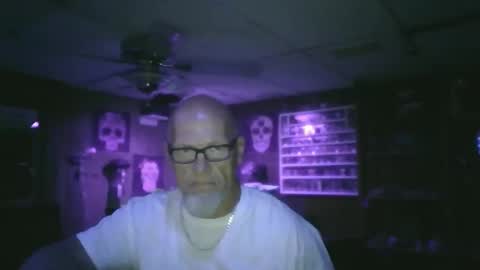 MrKleeen online show from May 3, 7:44 am