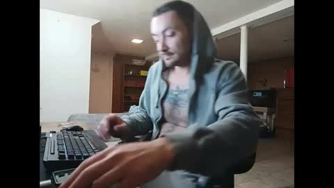 LOUiViLAN online show from December 19, 8:13 am