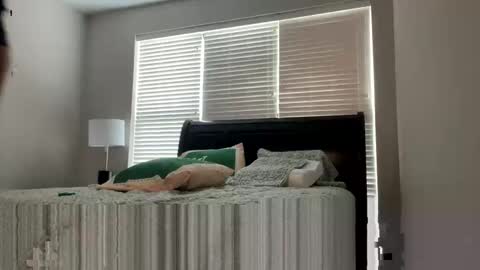 knautyknight online show from October 12, 5:29 pm