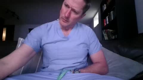 Knight3975 online show from April 9, 1:50 pm