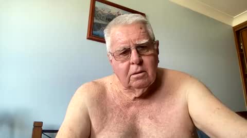 Snapshot of knights2001 chatting on January 29, 5:09 am Aussiedude online show from January 29, 5:09 am