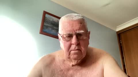 Snapshot of knights2001 chatting on January 6, 8:28 pm Aussiedude online show from January 6, 8:28 pm