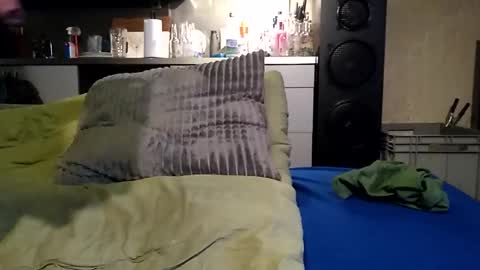 Snapshot of koelie1982 chatting on March 9, 11:03 pm koelie1982 online show from March 9, 11:03 pm