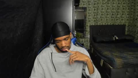 kofi online show from December 3, 3:01 am