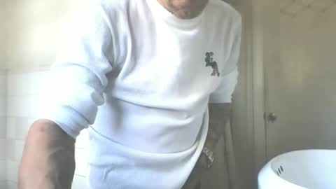Snapshot of koma_kock_boi chatting on October 12, 11:54 pm koma_kock_boi online show from October 12, 11:54 pm