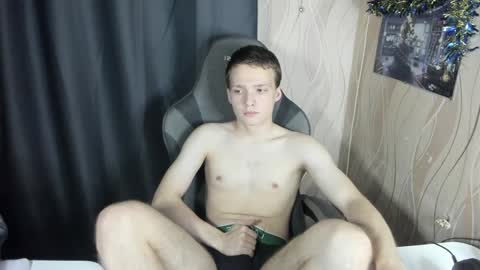 Snapshot of konnor_deviant chatting on December 27, 9:00 pm konnor_deviant online show from December 27, 9:00 pm