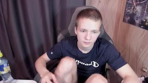 Snapshot of konnor_deviant chatting on December 10, 8:16 pm konnor_deviant online show from December 10, 8:16 pm