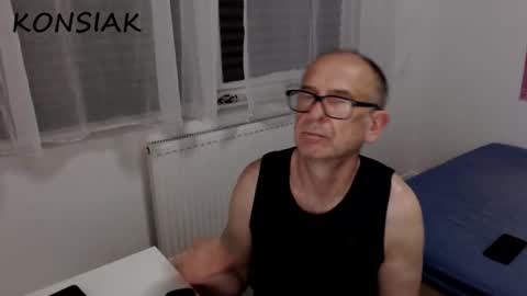 Snapshot of konsiak chatting on September 19, 8:08 pm Komsiak online show from September 19, 8:08 pm