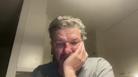 kovapoika online show from October 17, 7:07 pm