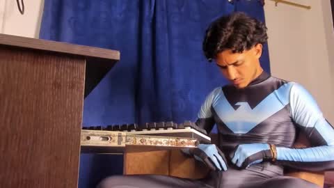 Kriss online show from November 1, 2:26 am