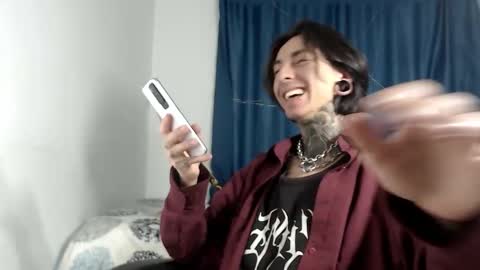 kuregari_xs online show from December 16, 3:24 am