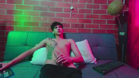 JASON online show from April 22, 10:36 pm