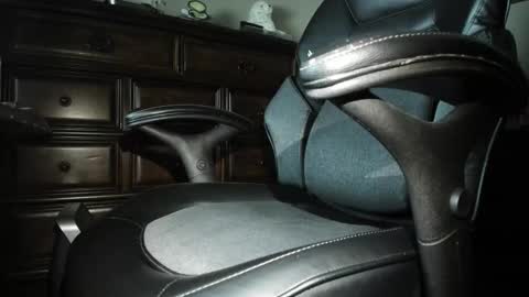 kwufbenk475692 online show from February 5, 5:58 am