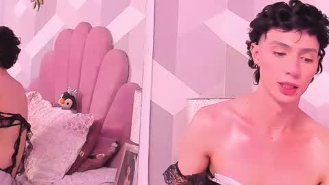 Kylie jl online show from June 17, 7:48 pm