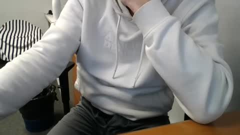 labelette007 online show from January 9, 2:44 pm