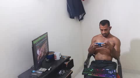 Bruno Smith online show from February 2, 1:15 am