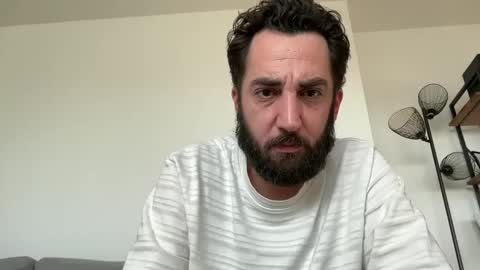 Lanimal online show from December 6, 12:49 pm