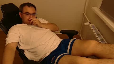 latexboy893 online show from June 3, 10:15 pm