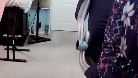 latexchris77 online show from January 29, 1:17 pm