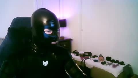 latexminheadroom online show from March 6, 3:24 am