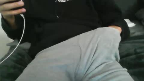 latinman7945 online show from February 8, 8:20 am