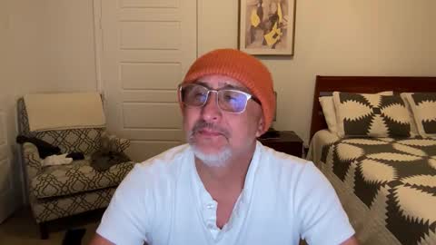 QS - INDEPENDENT MODEL online show from October 22, 3:32 am