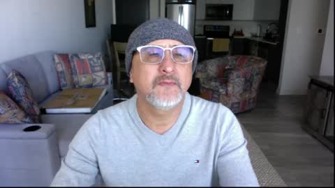 QS - INDEPENDENT MODEL online show from March 8, 3:33 pm