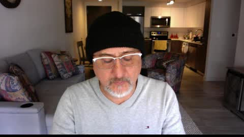 QS - INDEPENDENT MODEL online show from February 26, 5:39 pm