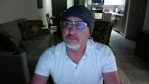 QS - INDEPENDENT MODEL online show from January 22, 3:09 am